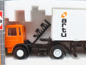 HO Scale Herpa 820220 Orange Tractor w/Artu Container