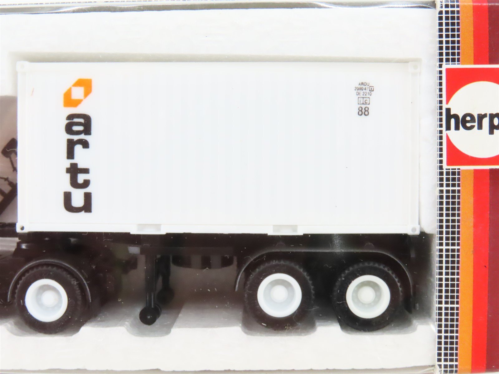 HO Scale Herpa 820220 Orange Tractor w/Artu Container