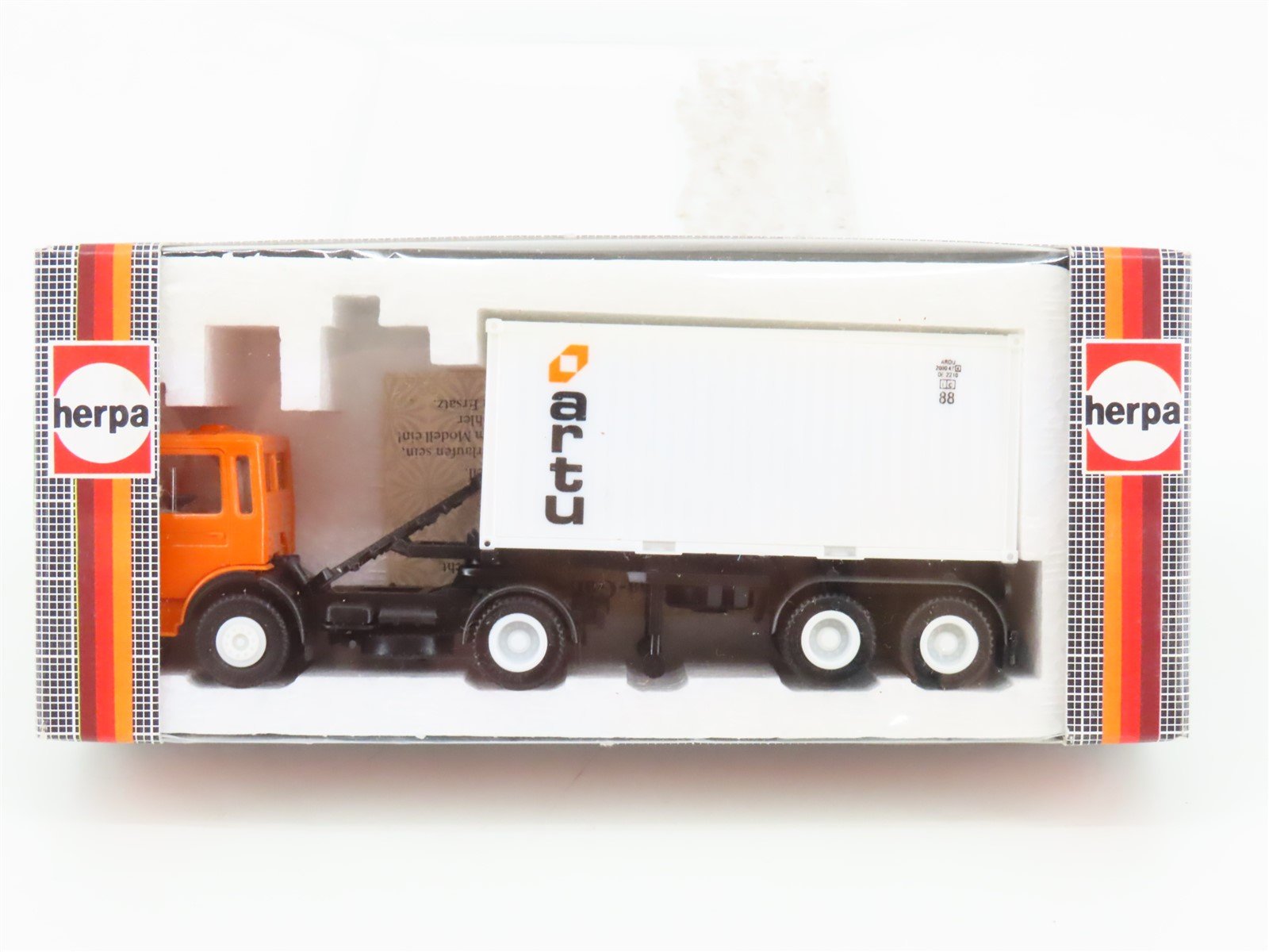 HO Scale Herpa 820220 Orange Tractor w/Artu Container