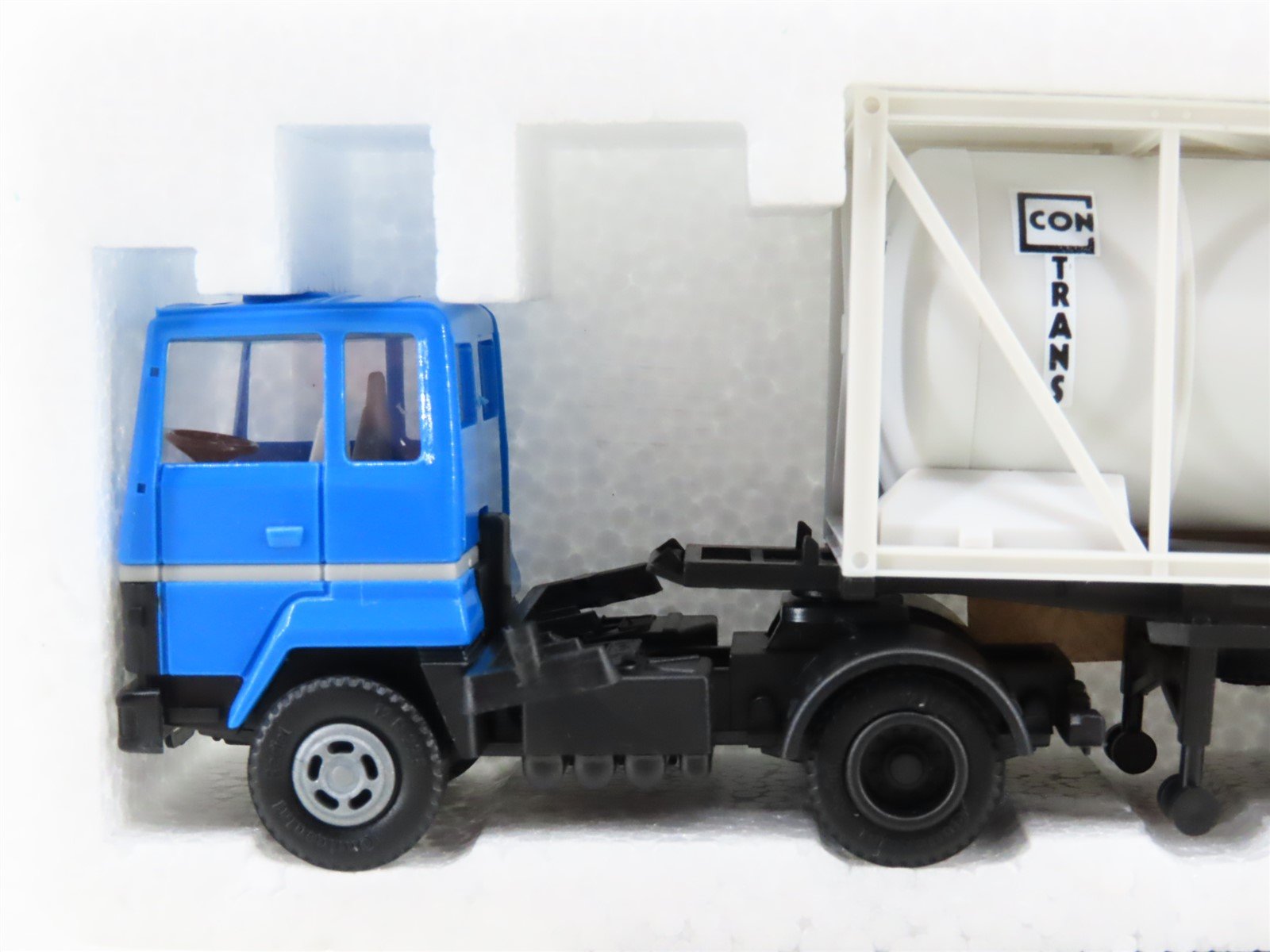 HO Scale Herpa 805220 Ford Transconti Tankcontainer
