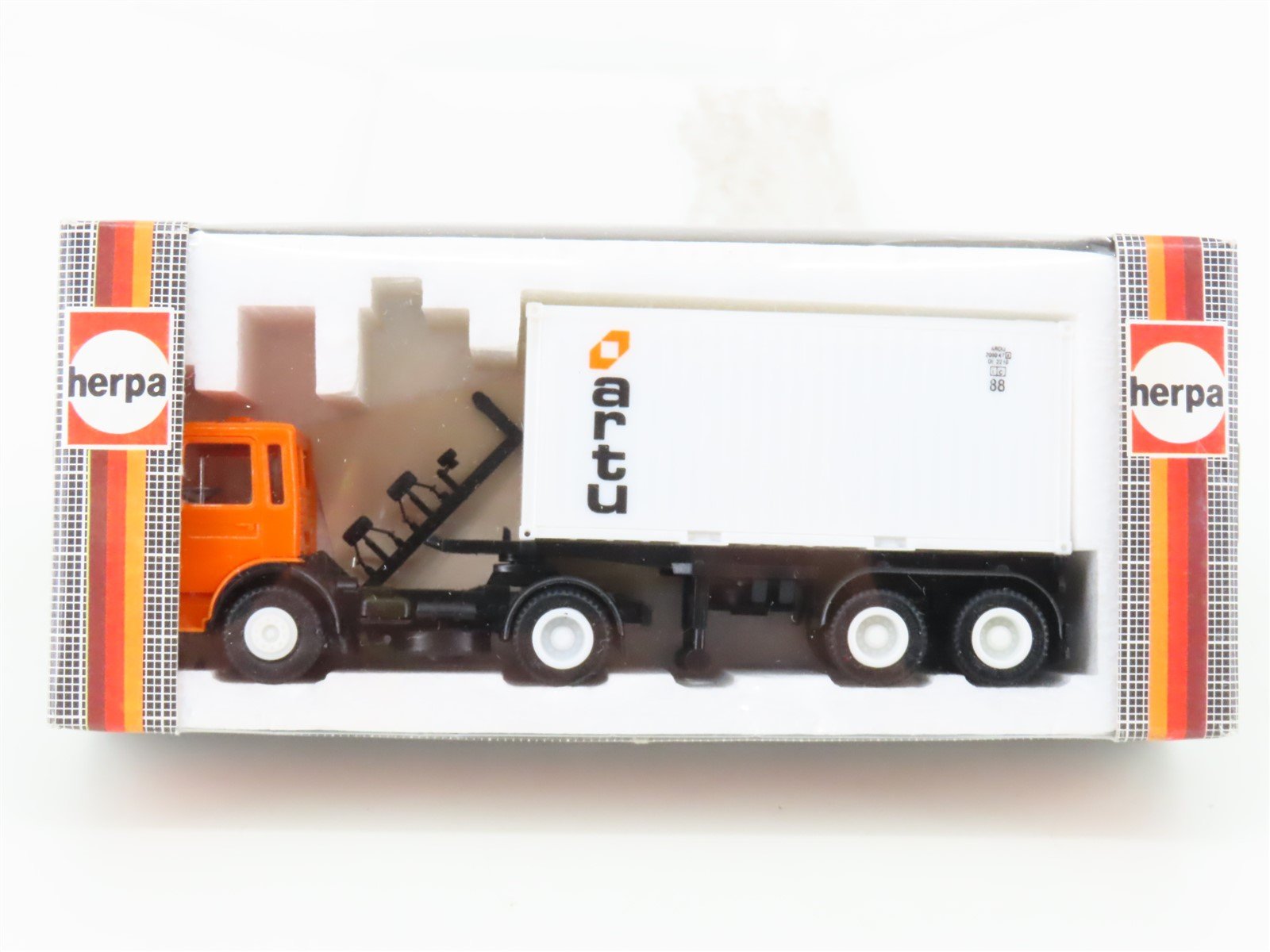 HO Scale Herpa 820220 Orange Tractor w/Artu Container
