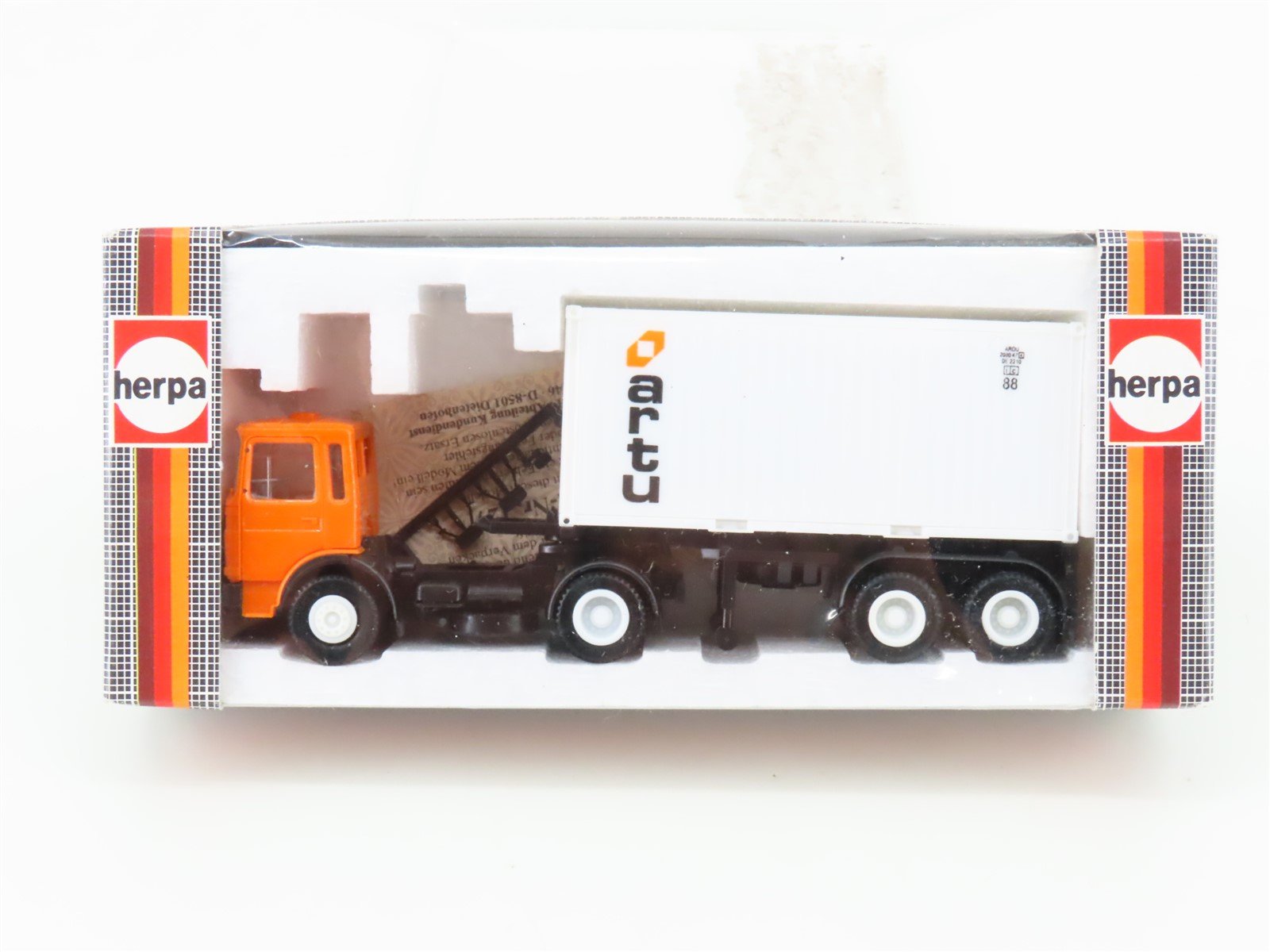 HO Scale Herpa 820220 Orange Tractor w/Artu Container