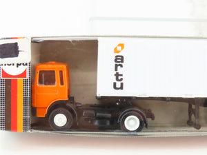 HO Scale Herpa Orange Tractor Trailer w/2 Artu Containers