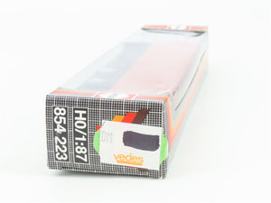 HO Scale Herpa 854223 Gray & Striped Tractor Trailer w/ Triton Container