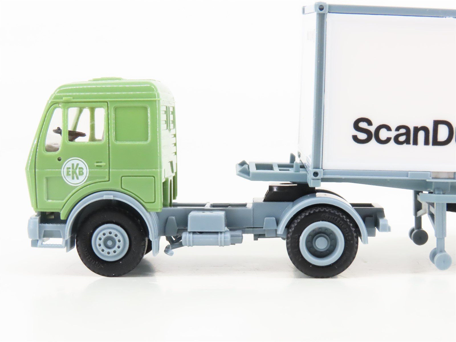 HO Scale EKB Kieserling Tractor Trailer w/ ScanDutch Container
