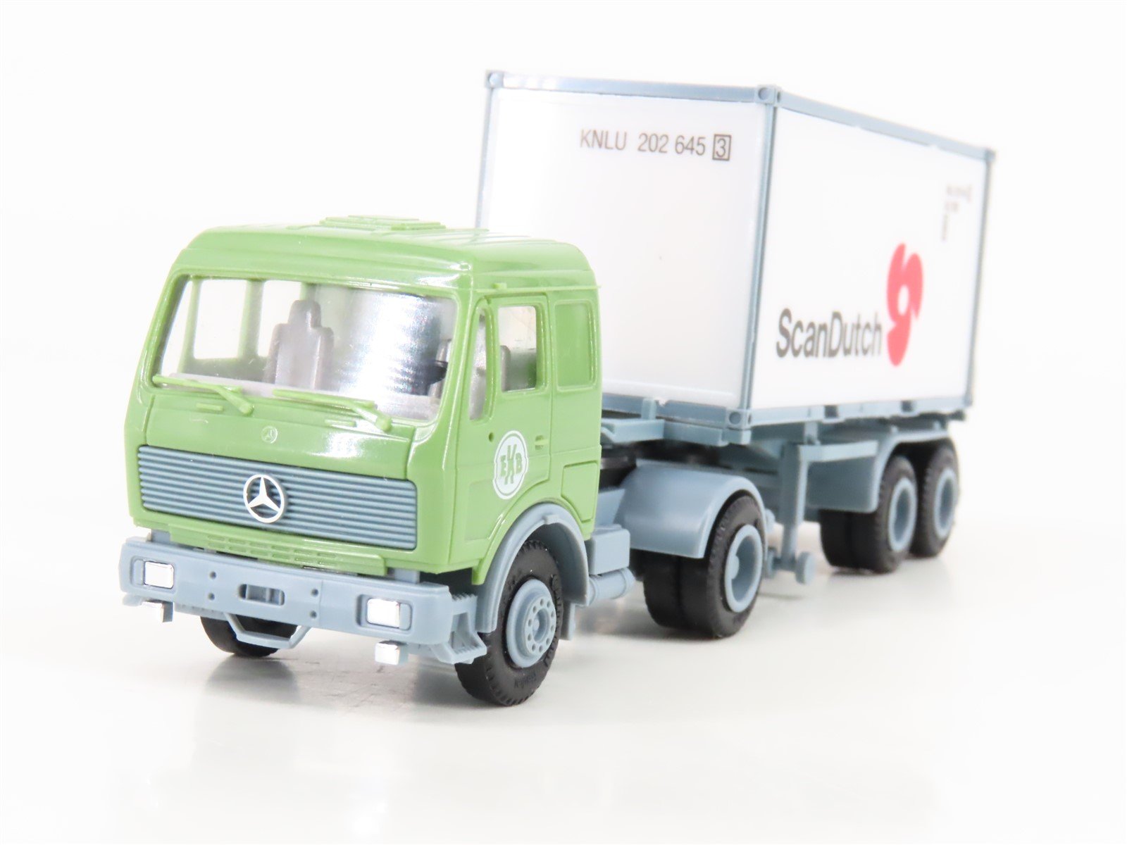 HO Scale EKB Kieserling Tractor Trailer w/ ScanDutch Container
