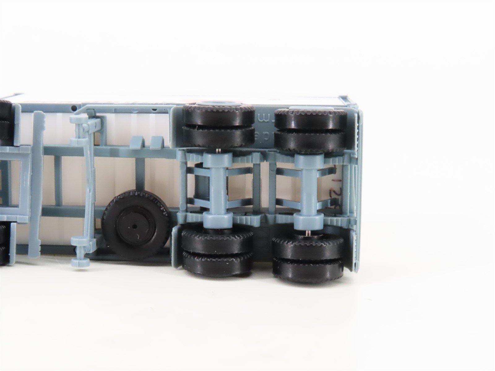 HO Scale EKB Kieserling Tractor Trailer w/ ScanDutch Container