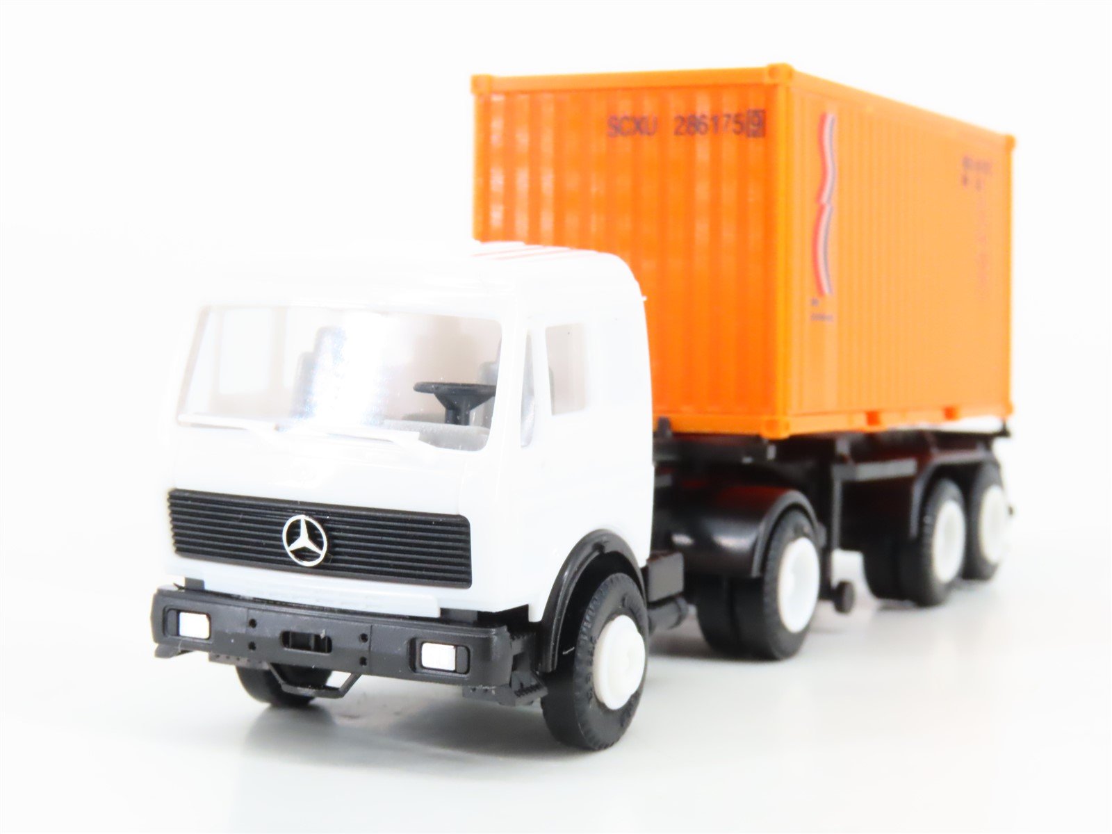 HO Scale Herpa White Tractor Trailer w/ Container