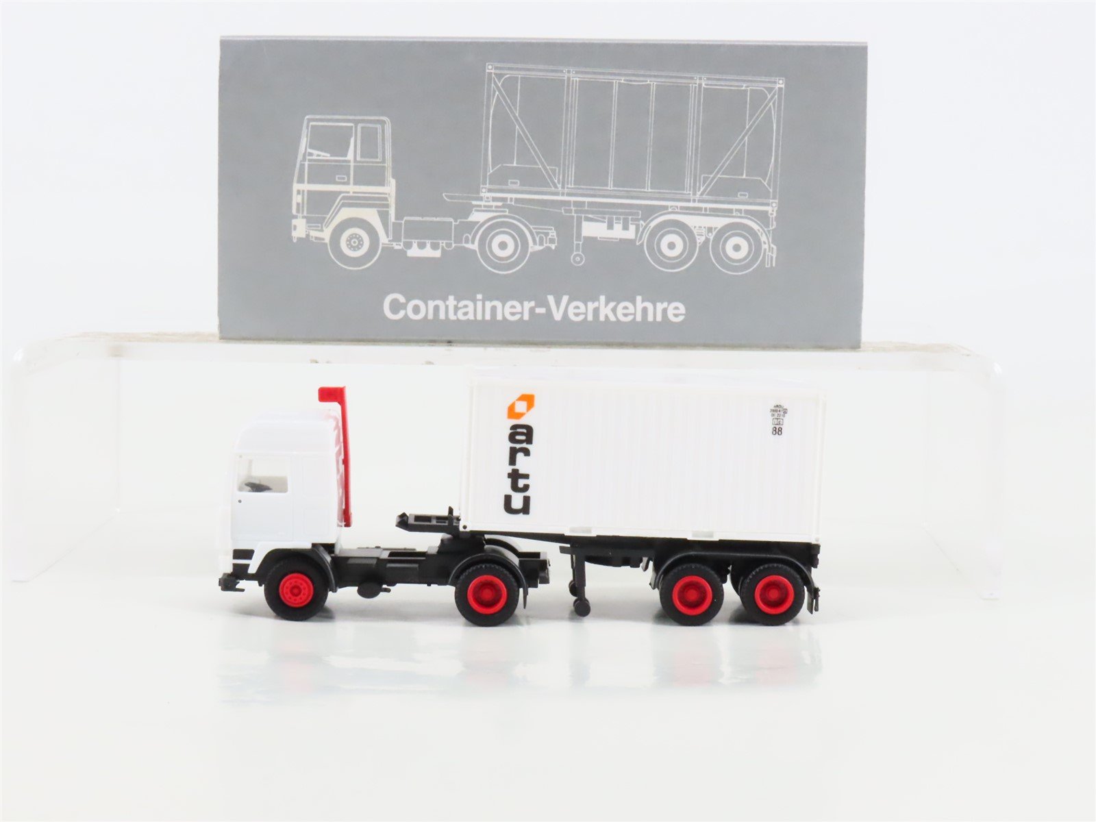 HO Scale Herpa Artu Tractor Trailer w/ Container