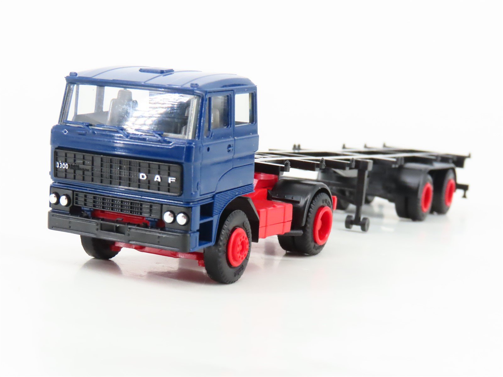 HO Scale Herpa WEW Tractor Trailer w/ 2 Tanker Containers