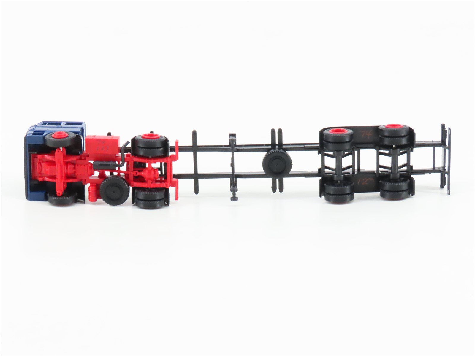 HO Scale Herpa WEW Tractor Trailer w/ 2 Tanker Containers