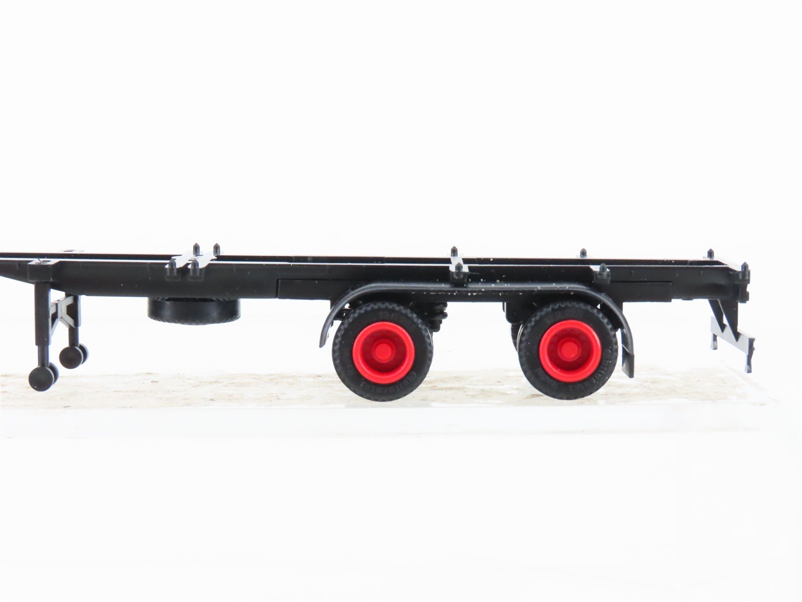 HO Scale Herpa WEW Tractor Trailer w/ 2 Tanker Containers