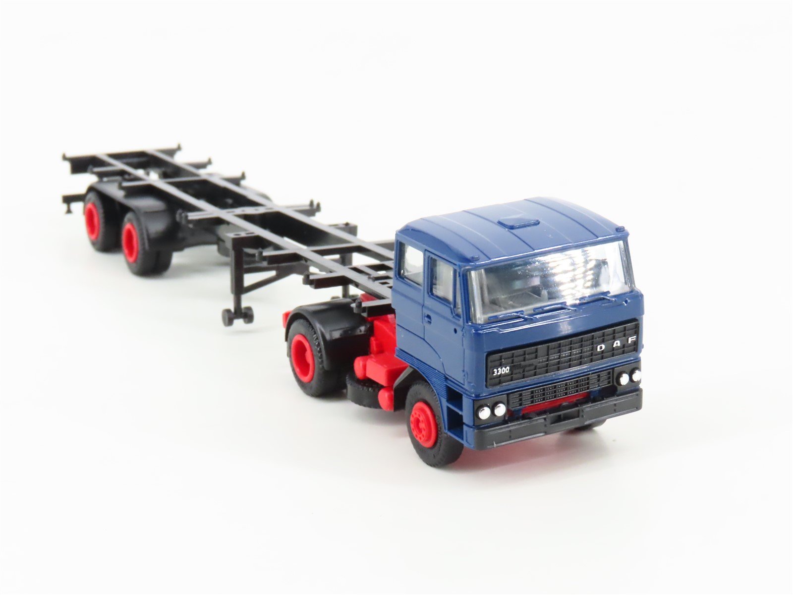 HO Scale Herpa WEW Tractor Trailer w/ 2 Tanker Containers