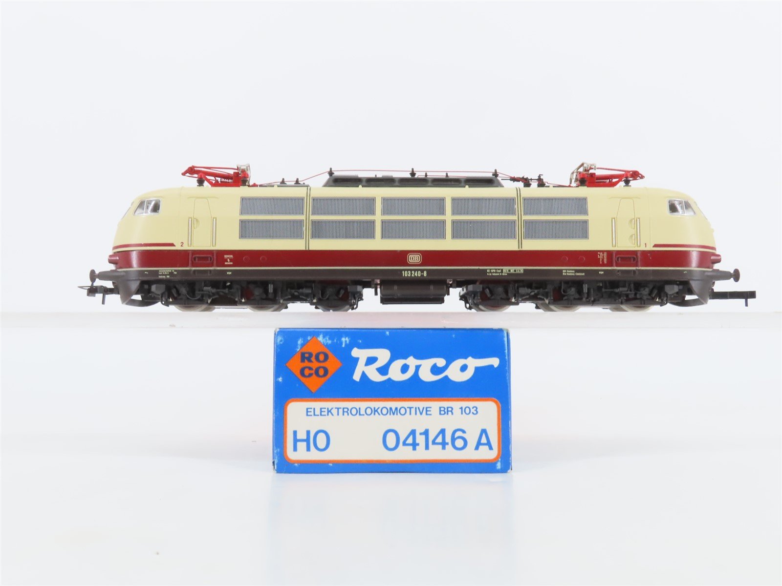 HO Scale Roco 04146A DB Deutsche Bahn BR 103 Electric Locomotive #240-8