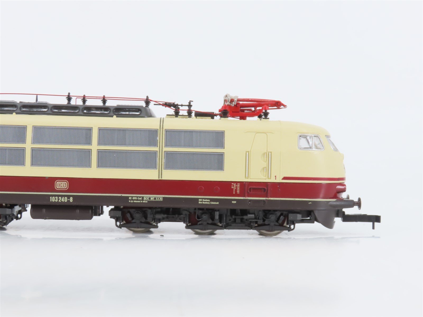 HO Scale Roco 04146A DB Deutsche Bahn BR 103 Electric Locomotive #240-8