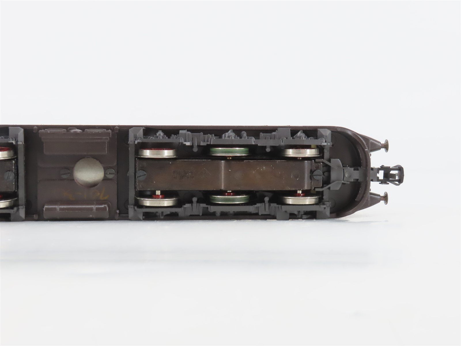 HO Scale Roco 04146A DB Deutsche Bahn BR 103 Electric Locomotive #240-8