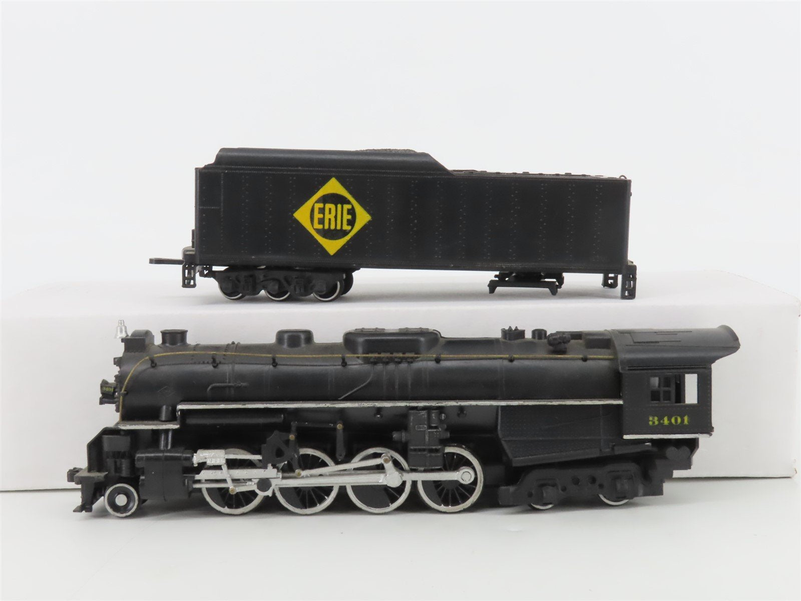 HO Scale Erie Railway 2-8-4 Steam Locomotive #3401 STATIC MODEL & Custom