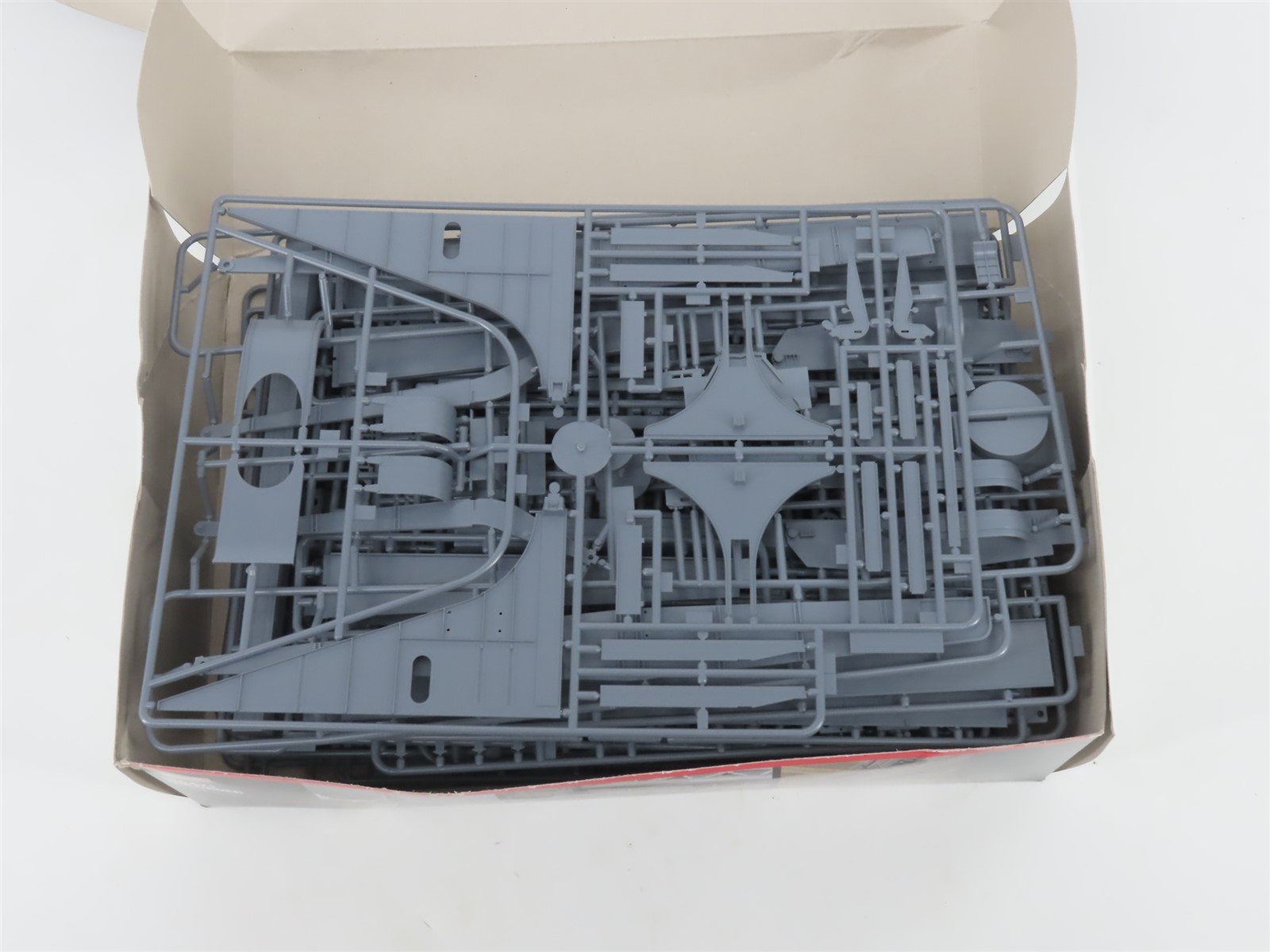 HO Scale Walthers 933-2966 Hulett Unloader Building Kit