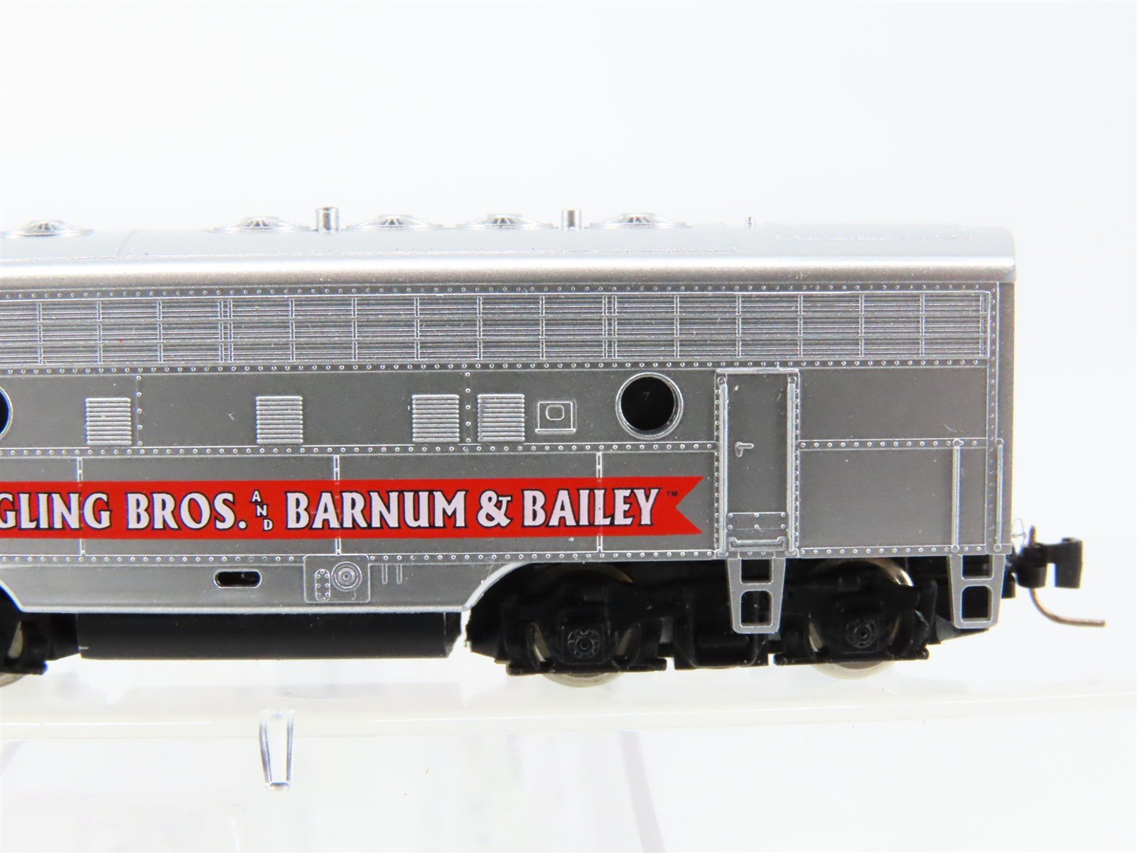 Z Scale Micro-Trains MTL 98001522 Ringling Bros F7A Diesel Locomotive #1919