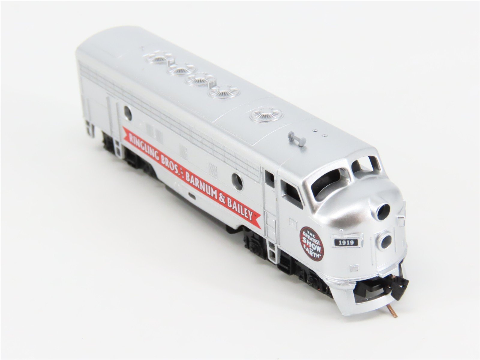 Z Scale Micro-Trains MTL 98001522 Ringling Bros F7A Diesel Locomotive #1919