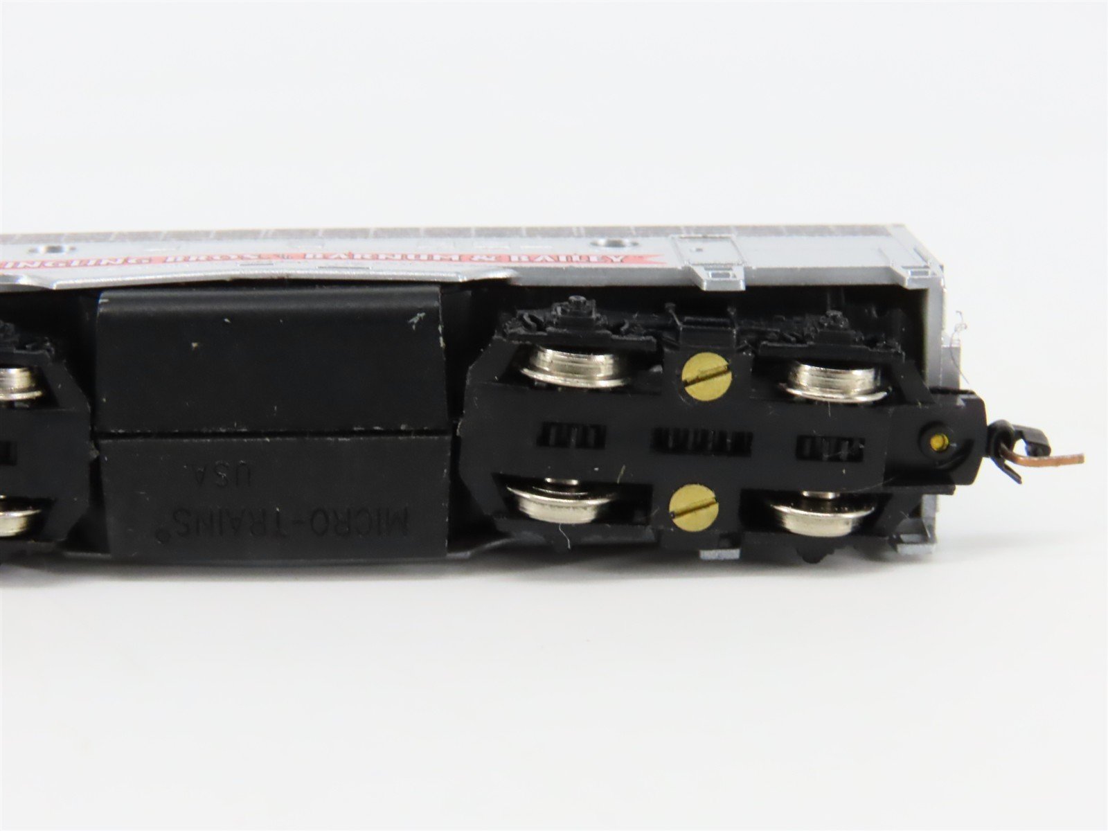 Z Scale Micro-Trains MTL 98001522 Ringling Bros F7A Diesel Locomotive #1919