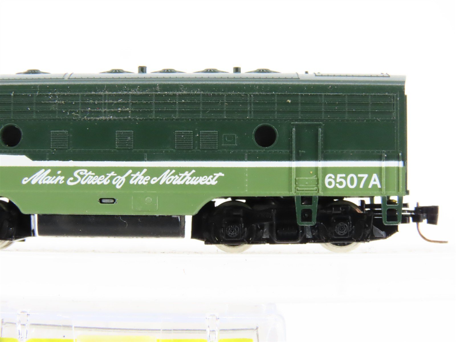 Z Scale Micro-Trains MTL 98002352 NP Northern Pacific F7A Diesel Loco #6507A