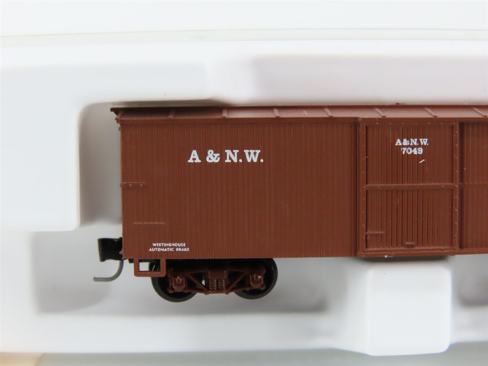 Nn3 Scale Micro-Trains MTL 15114 A&NW Austin & North Western 30' Box Car #7049