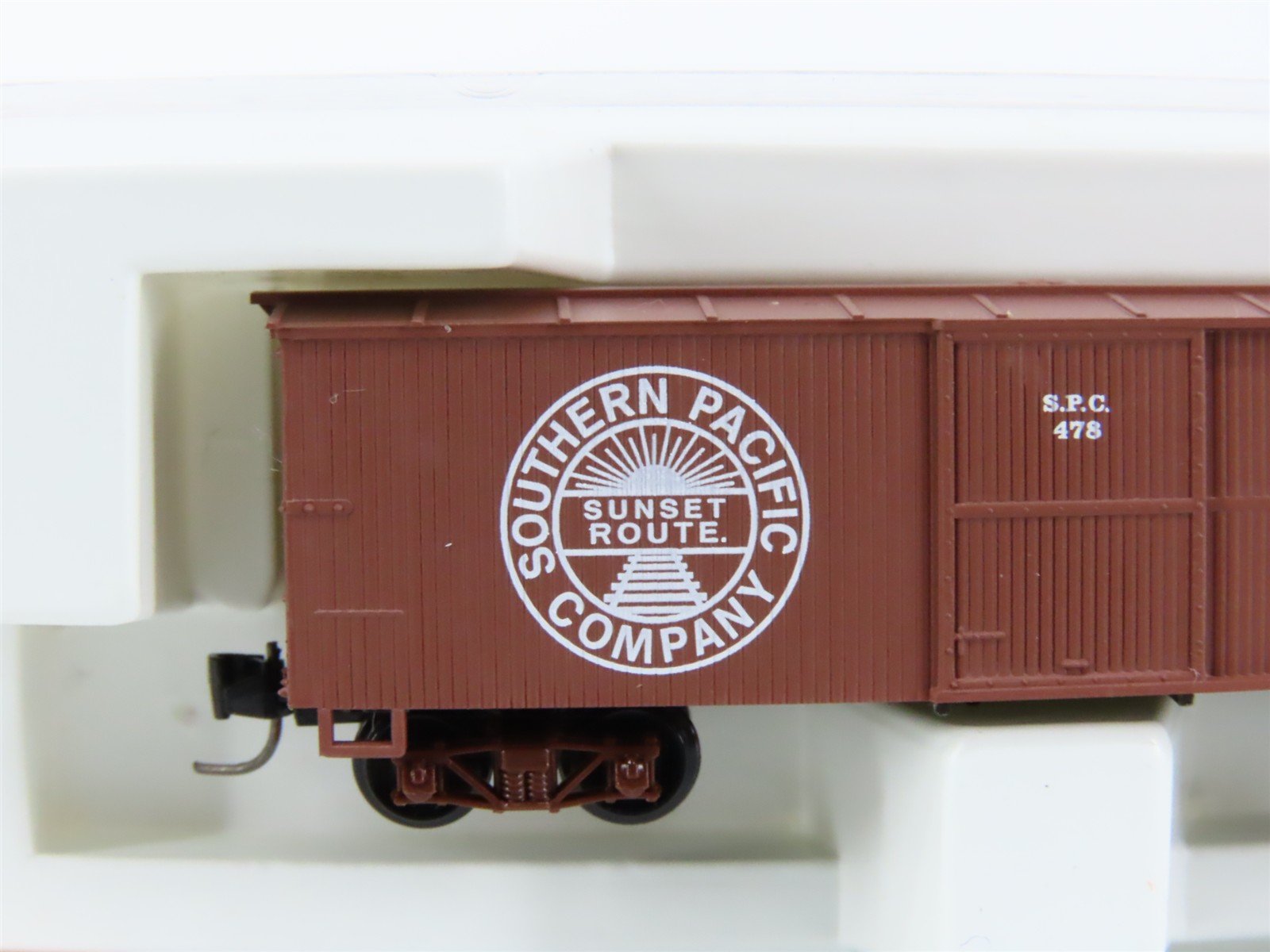 Nn3 Scale Micro-Trains MTL 15102 SPC Southern Pacific Company 30' Box Car #478