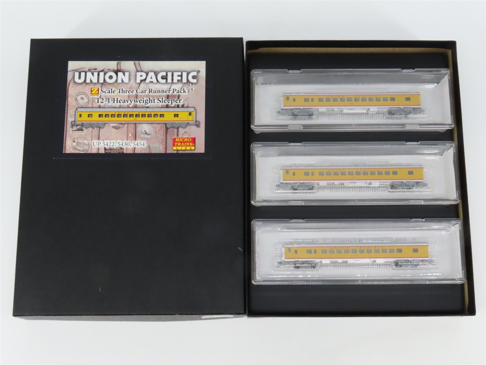 Z Scale Micro-Trains MTL 99400026 UP Union Pacific Sleeper Passenger Cars 3-Pack