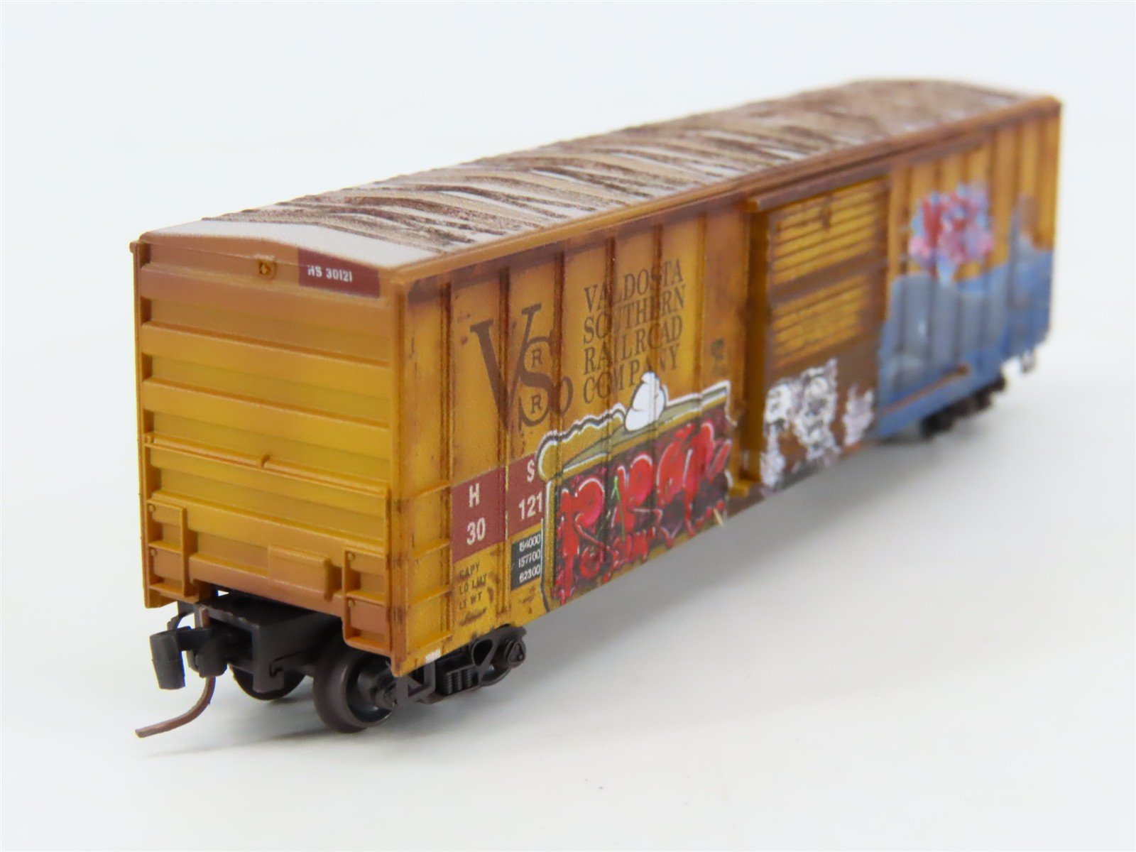 Z Micro-Trains MTL 51044440 HS Valdosta Southern 50' Box Car #30121 w/ Graffiti