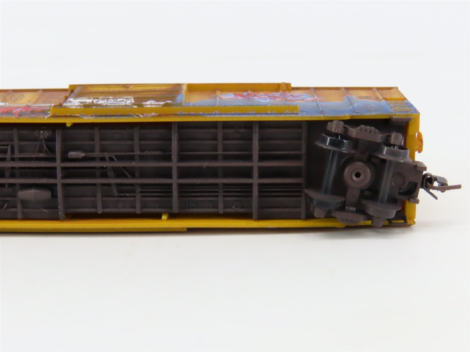 Z Micro-Trains MTL 51044440 HS Valdosta Southern 50' Box Car #30121 w/ Graffiti