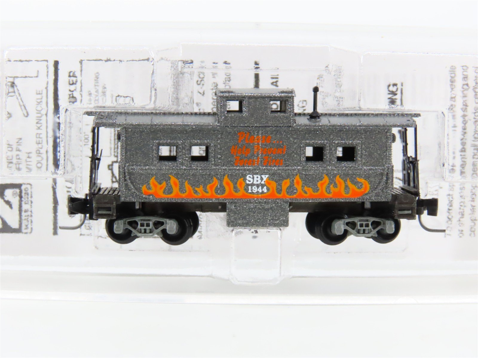 Z Scale Micro-Trains MTL 53500260 SBX Smokey Bear Center Cupola Caboose #1944