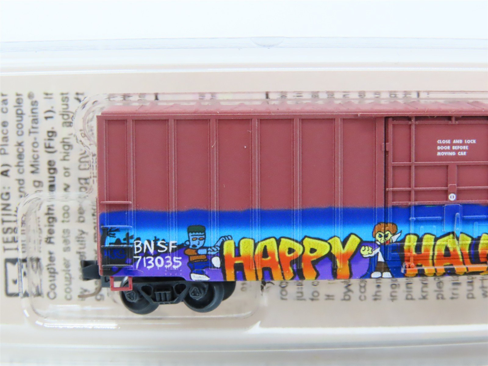 Z Micro-Trains MTL 51144192 BNSF Railway Box Car #713035 w/ Halloween Graffiti