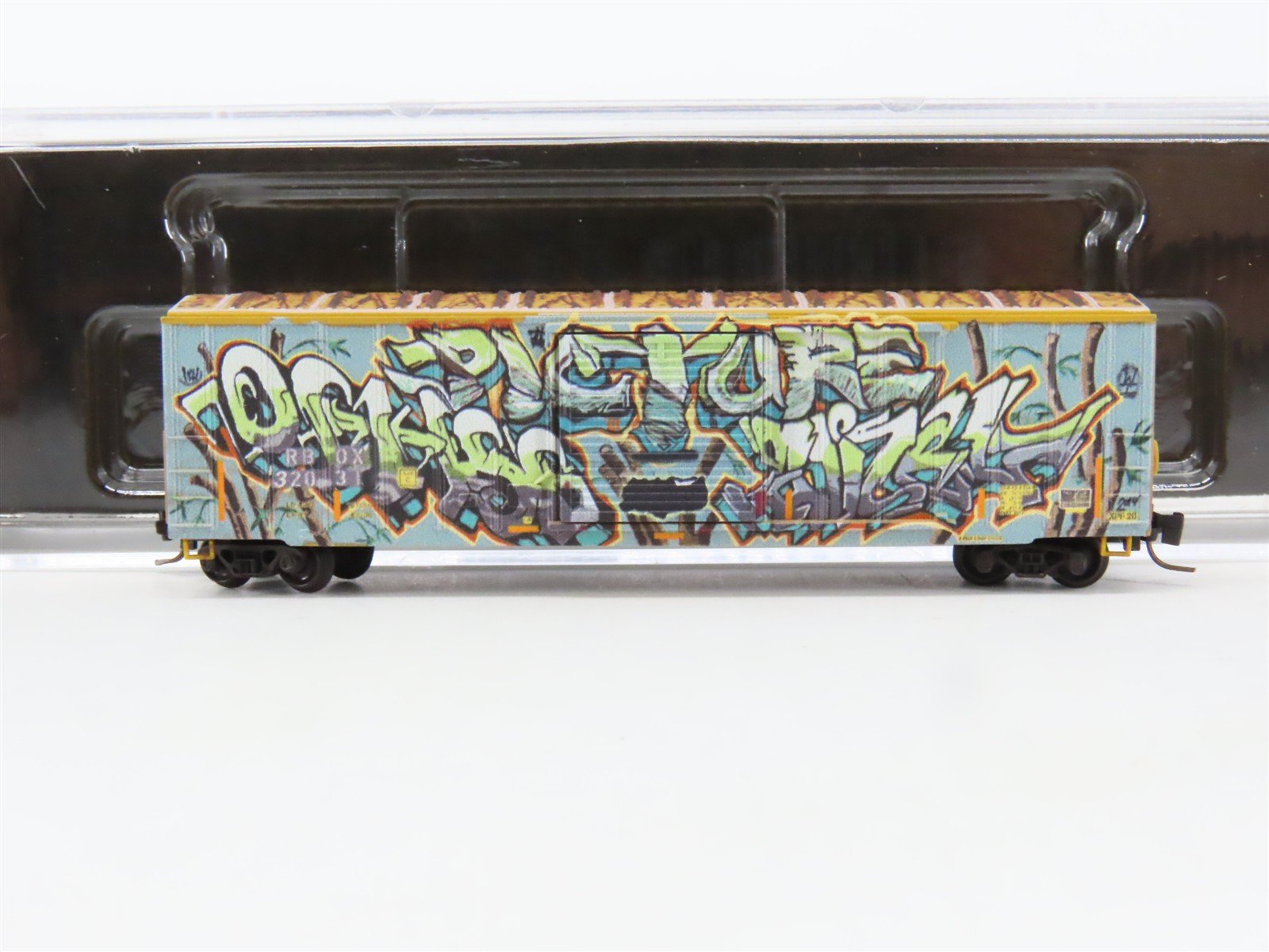 Z Scale Micro-Trains MTL 51044227 RBOX Railbox Box Car #32031 w/ Graffiti