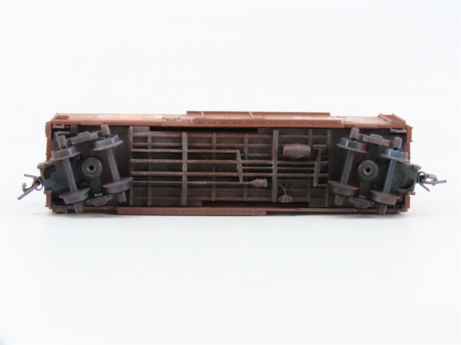 Z Scale Micro-Trains MTL 50244060 ATSF Santa Fe 40' Box Car #21894 w/ Graffiti