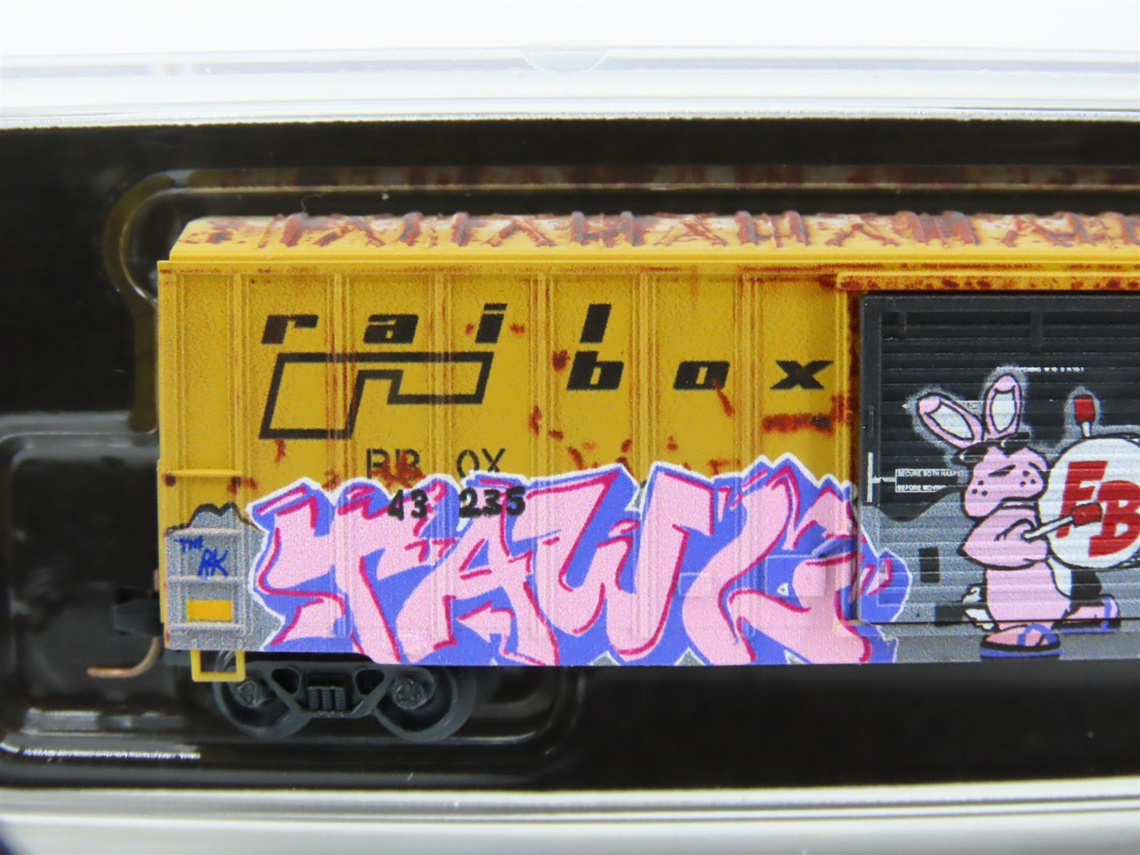 Z Scale Micro-Trains MTL 51044224 RBOX Railbox 50' Box Car #43235 w/ Graffiti