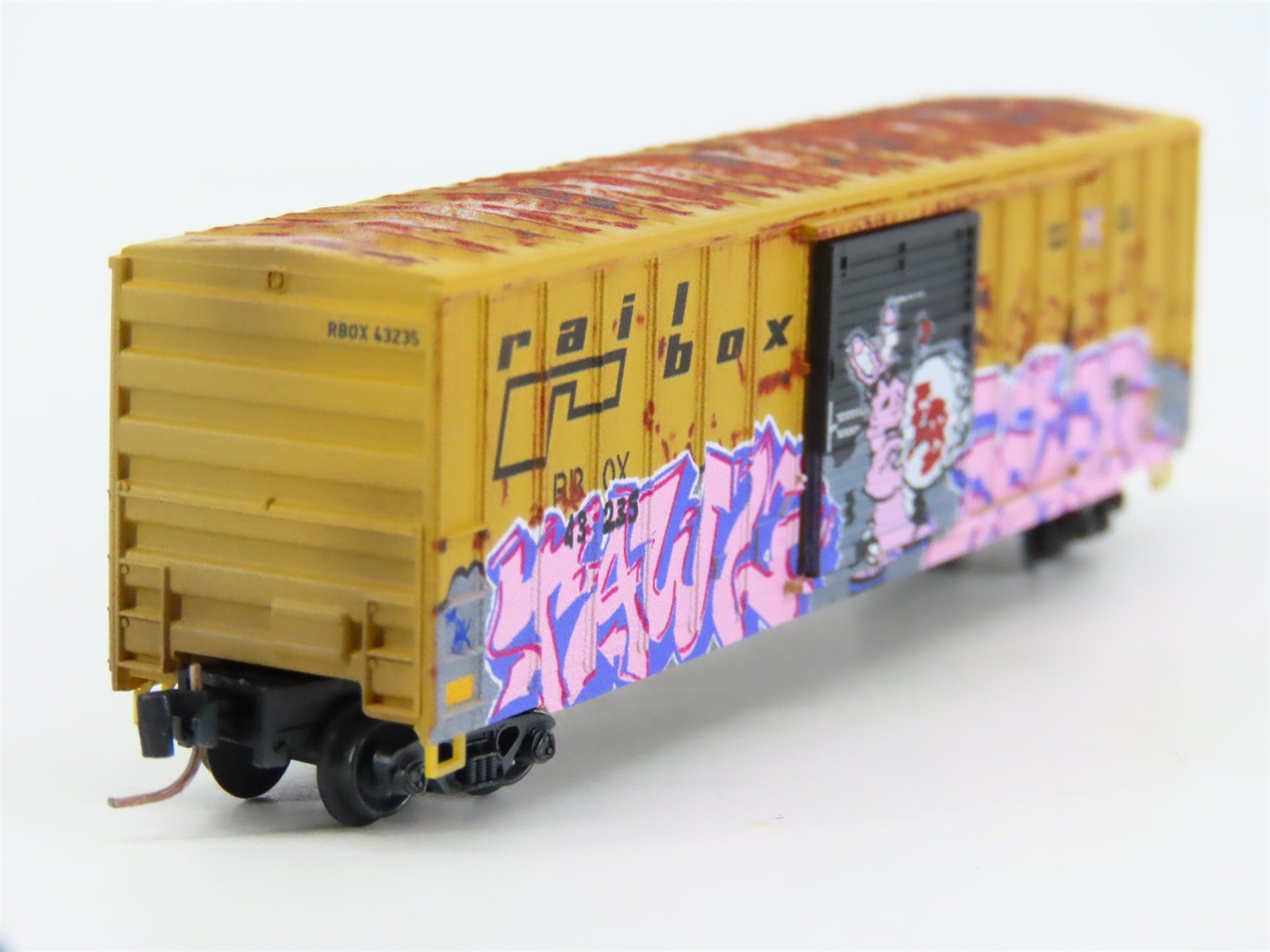 Z Scale Micro-Trains MTL 51044224 RBOX Railbox 50' Box Car #43235 w/ Graffiti