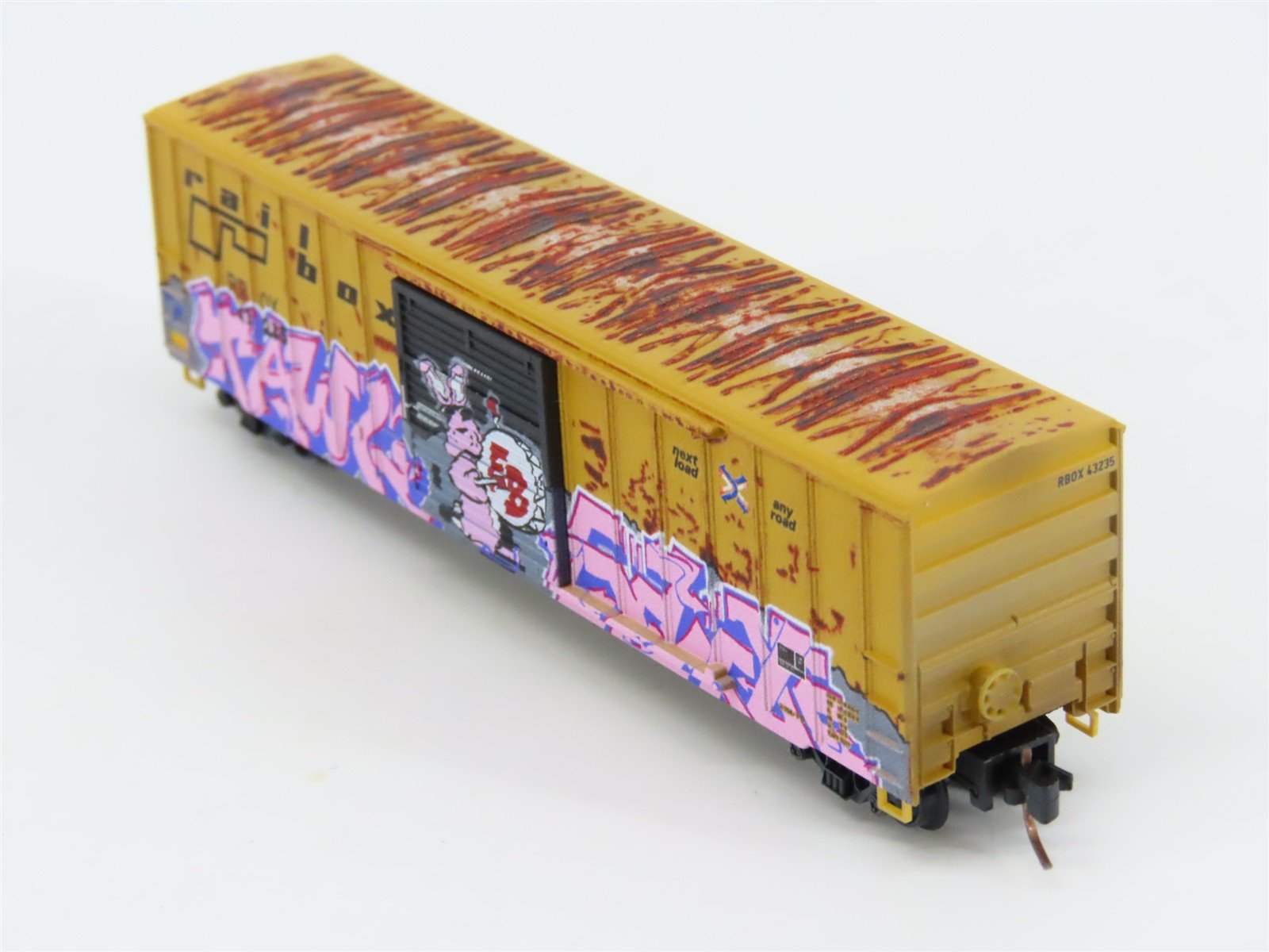 Z Scale Micro-Trains MTL 51044224 RBOX Railbox 50' Box Car #43235 w/ Graffiti
