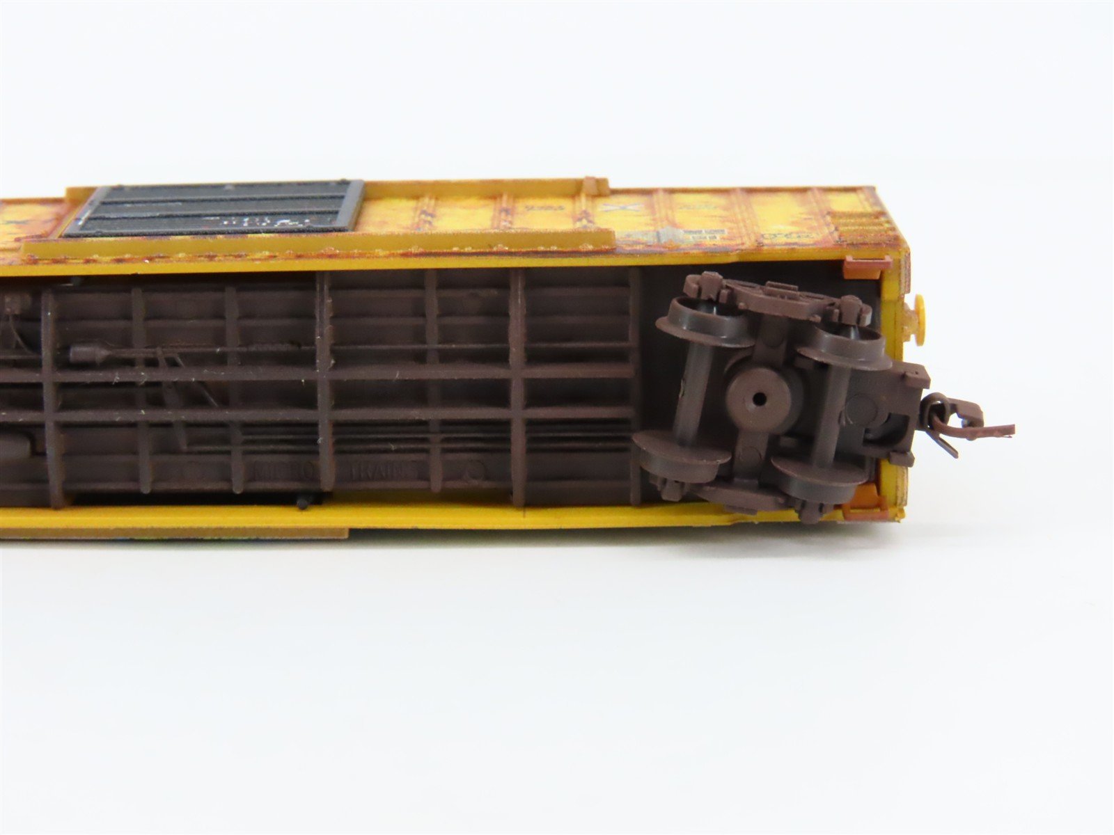 Z Scale Micro-Trains MTL 51044226 RBOX Railbox 50' Box Car #32556 w/ Graffiti