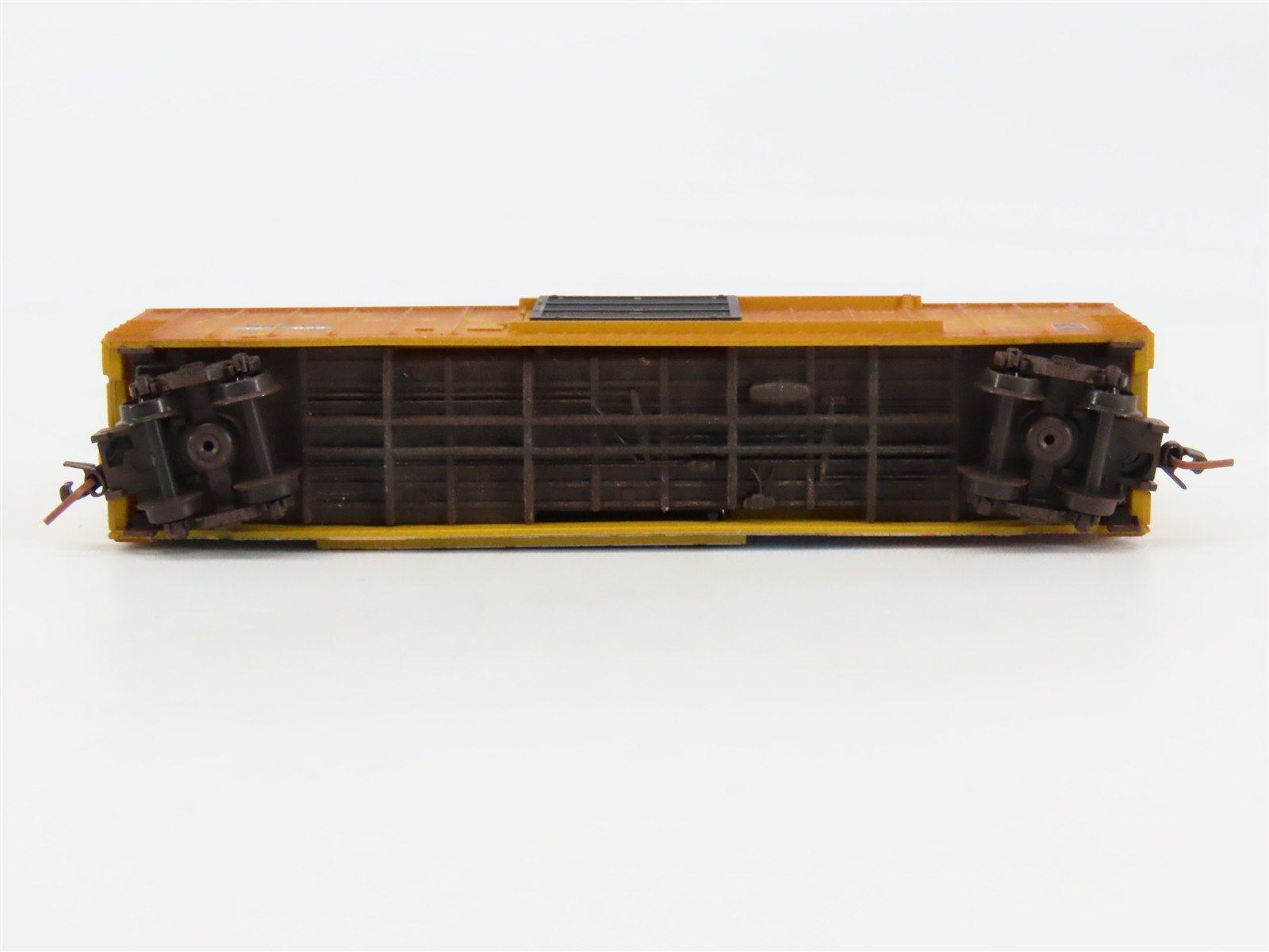 Z Scale Micro-Trains MTL 51044010 RBOX Railbox 50' Box Car #17823 w/ Graffiti