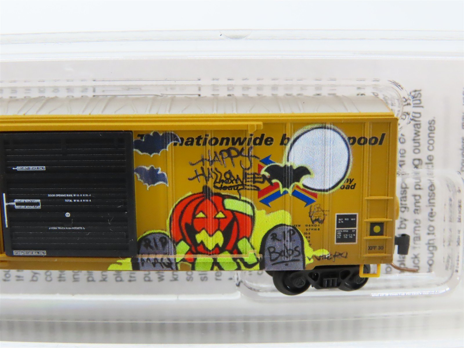 Z Scale Micro-Trains MTL 51244040 ABOX Railbox 50' Box Car #50445 w/ Graffiti