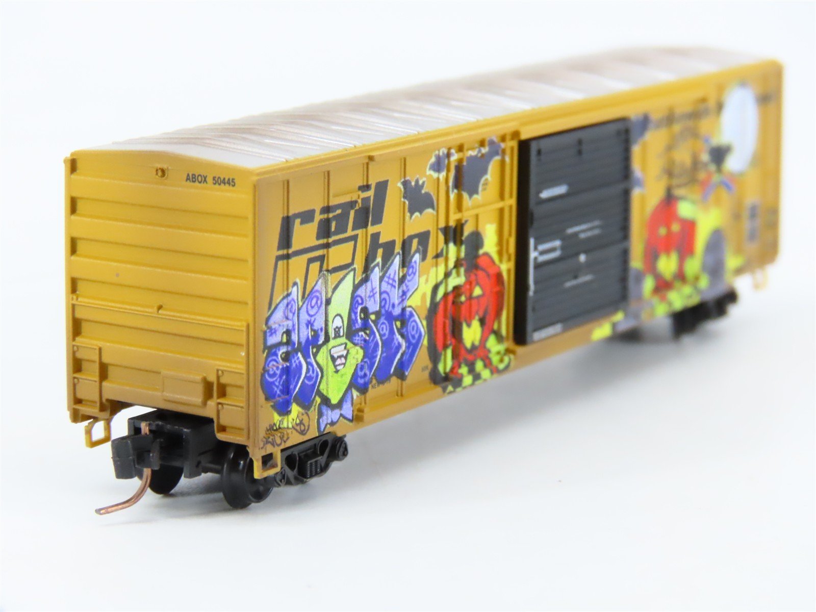 Z Scale Micro-Trains MTL 51244040 ABOX Railbox 50' Box Car #50445 w/ Graffiti