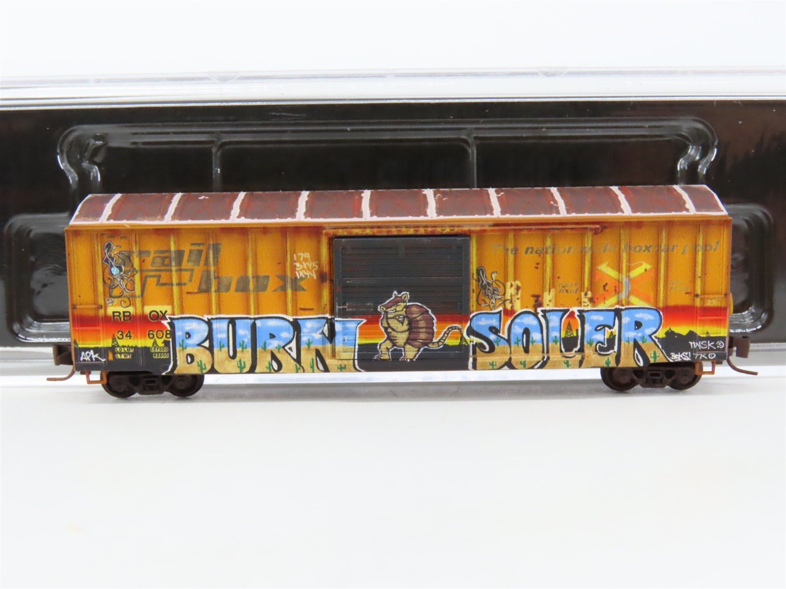 Z Scale Micro-Trains MTL 51044015 RBOX Railbox 50' Box Car #34608 w/ Graffiti
