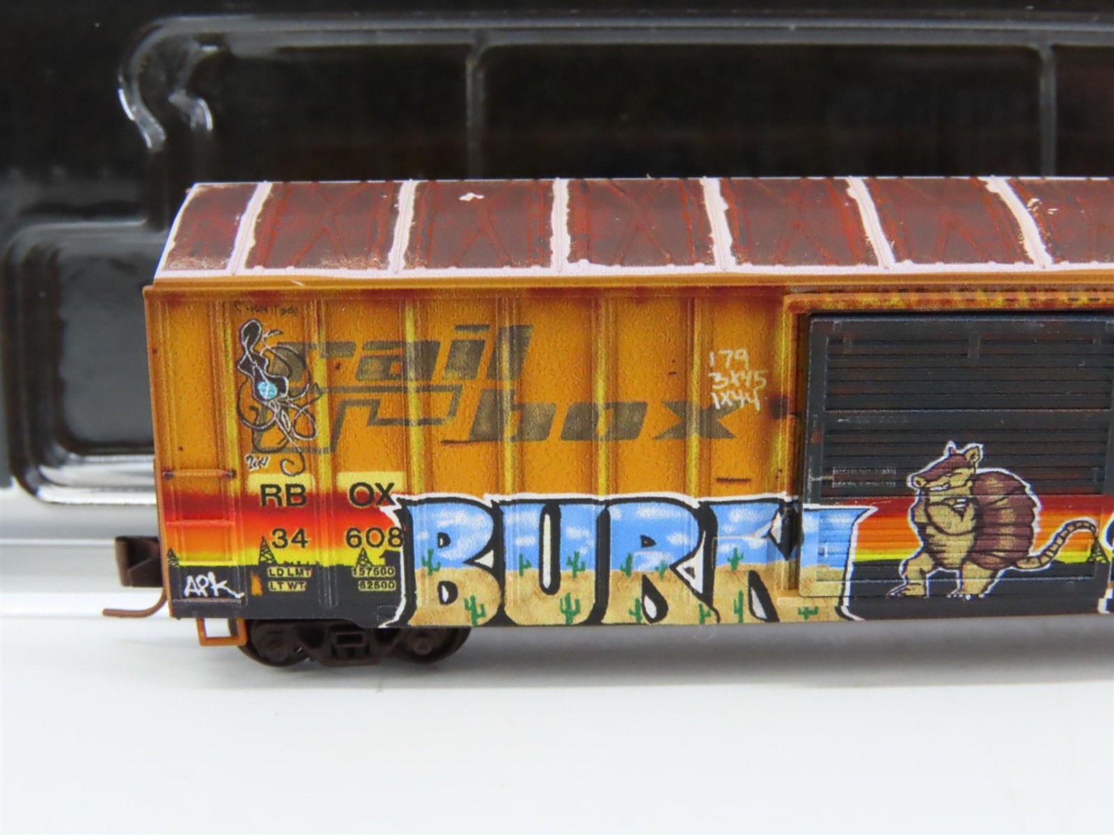 Z Scale Micro-Trains MTL 51044015 RBOX Railbox 50' Box Car #34608 w/ Graffiti