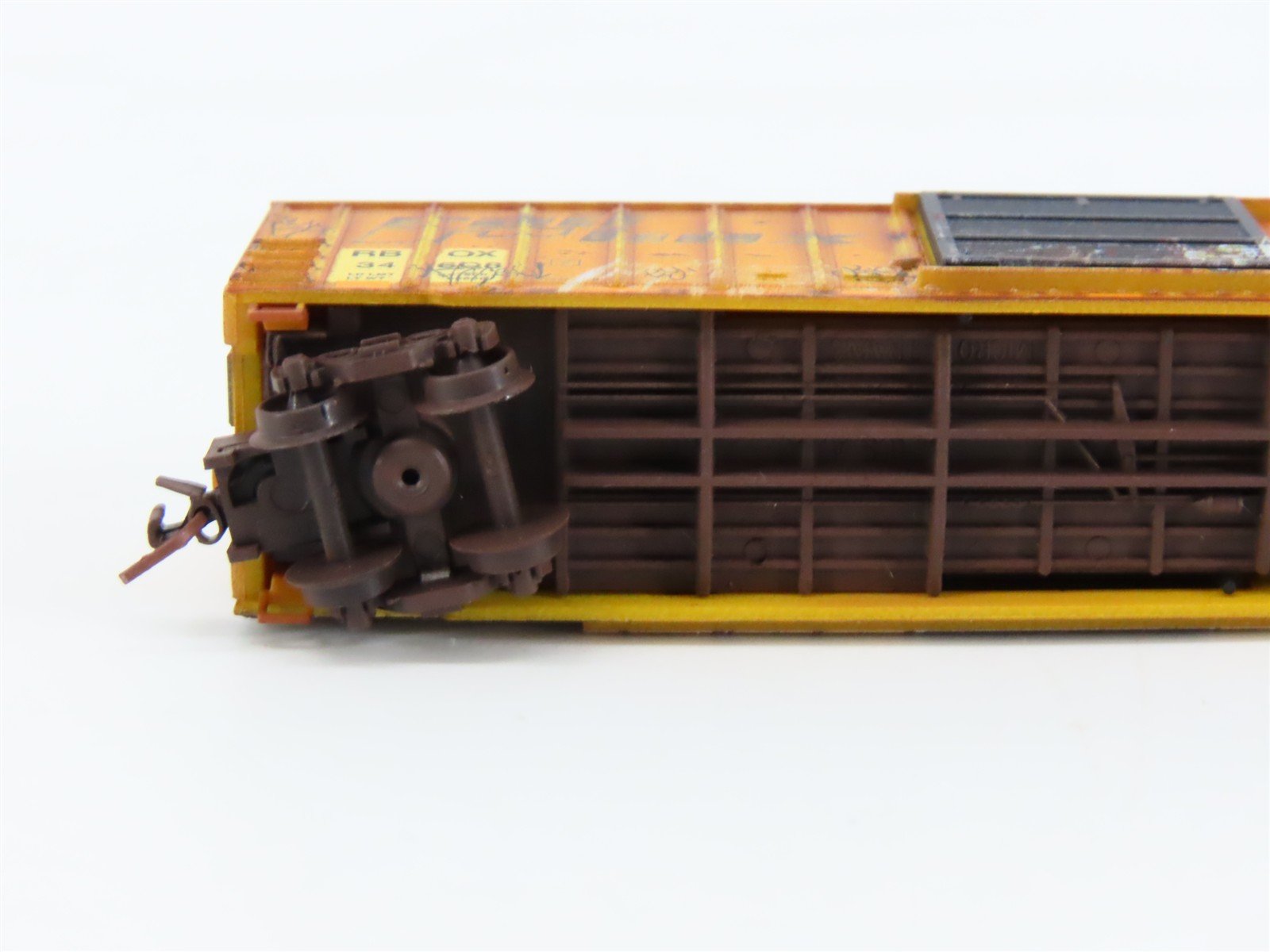 Z Scale Micro-Trains MTL 51044015 RBOX Railbox 50' Box Car #34608 w/ Graffiti