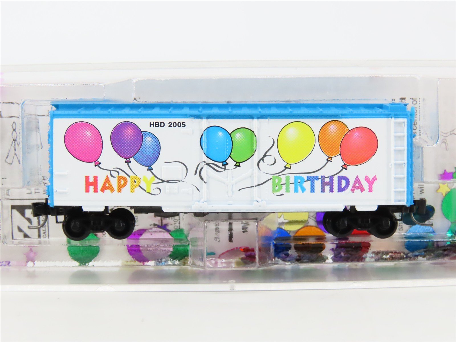 Z Scale Micro-Trains MTL 50200230 HBD Happy Birthday 40' Plug Door Box Car #2005
