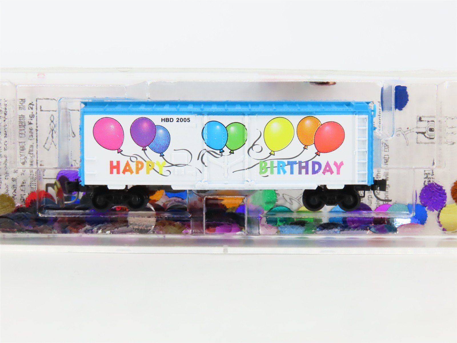 Z Scale Micro-Trains MTL 50200230 HBD Happy Birthday 40' Plug Door Box Car #2005