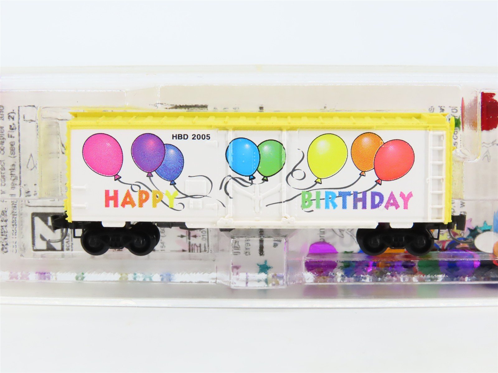 Z Scale Micro-Trains MTL 50200230 HBD Happy Birthday 40' Plug Door Box Car #2005