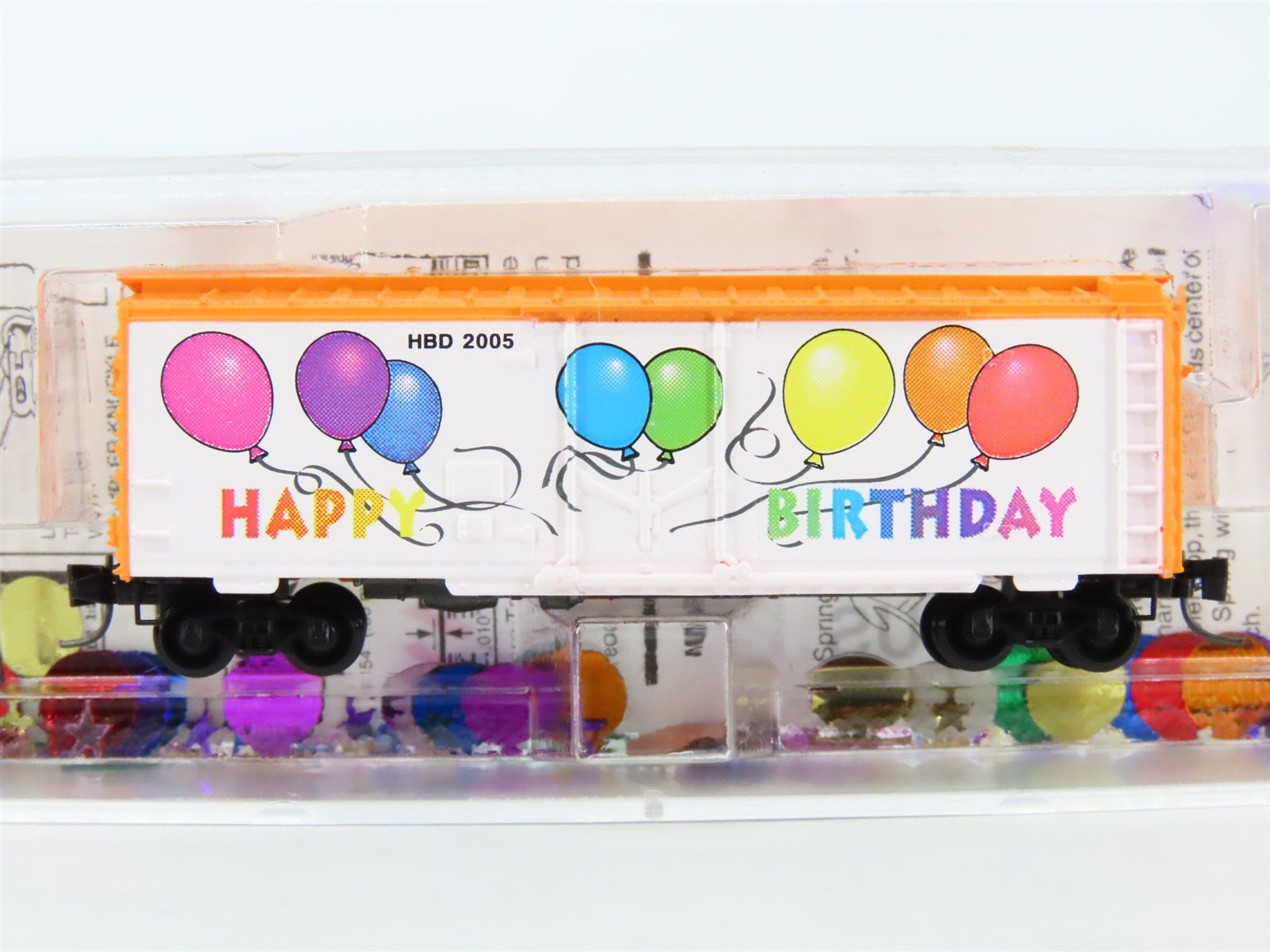 Z Scale Micro-Trains MTL 50200230 HBD Happy Birthday 40' Plug Door Box Car #2005