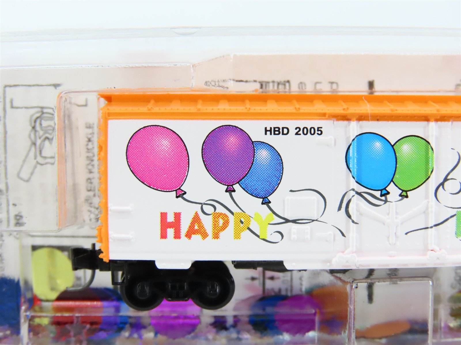 Z Scale Micro-Trains MTL 50200230 HBD Happy Birthday 40' Plug Door Box Car #2005